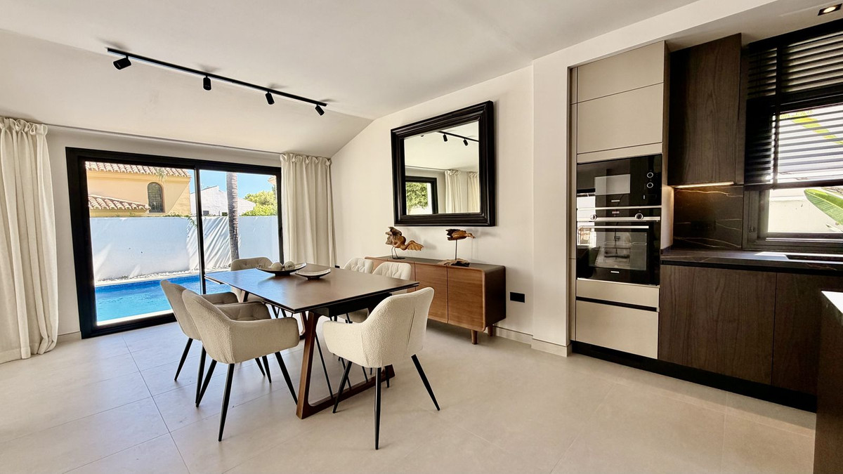 Huis te koop in Nueva Andalucía | 5 slaapkamers H5484430