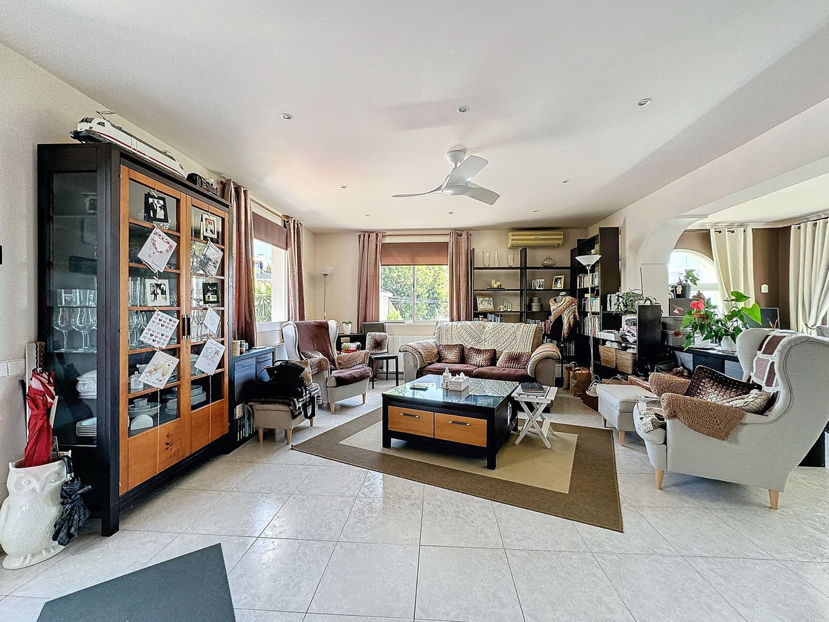 Huis te koop in Nueva Andalucía | 4 slaapkamers H5484484