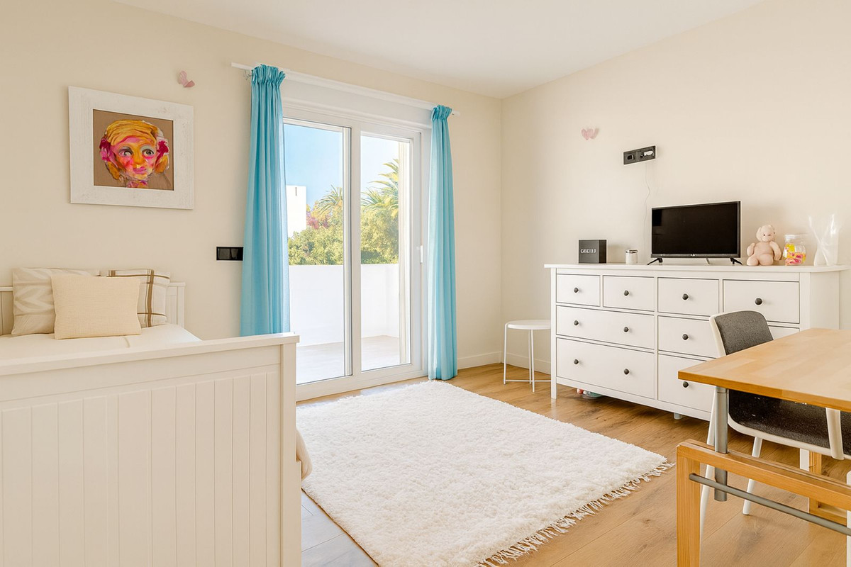 Huis te koop in Nueva Andalucía | 4 slaapkamers H5484505