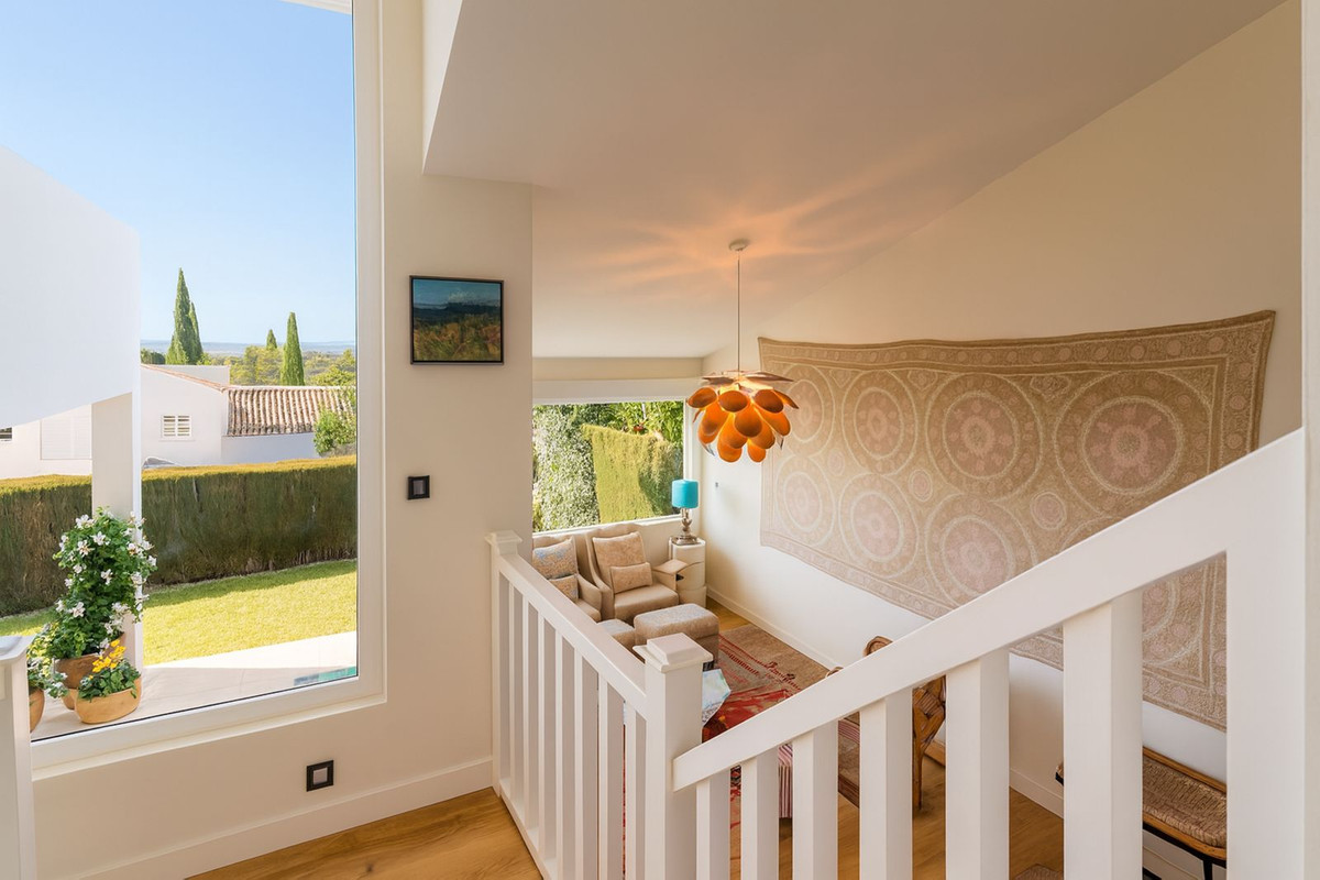 Huis te koop in Nueva Andalucía | 4 slaapkamers H5484505