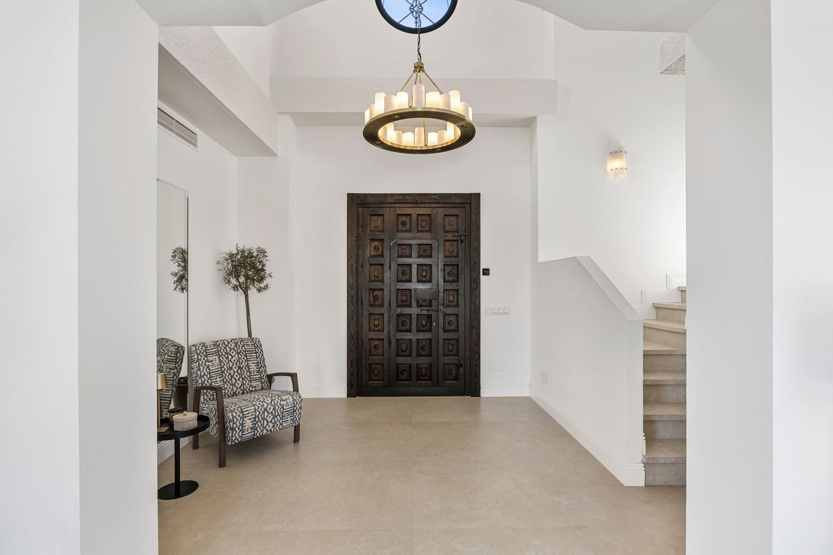 Huis te koop in Nueva Andalucía | 5 slaapkamers H5486080
