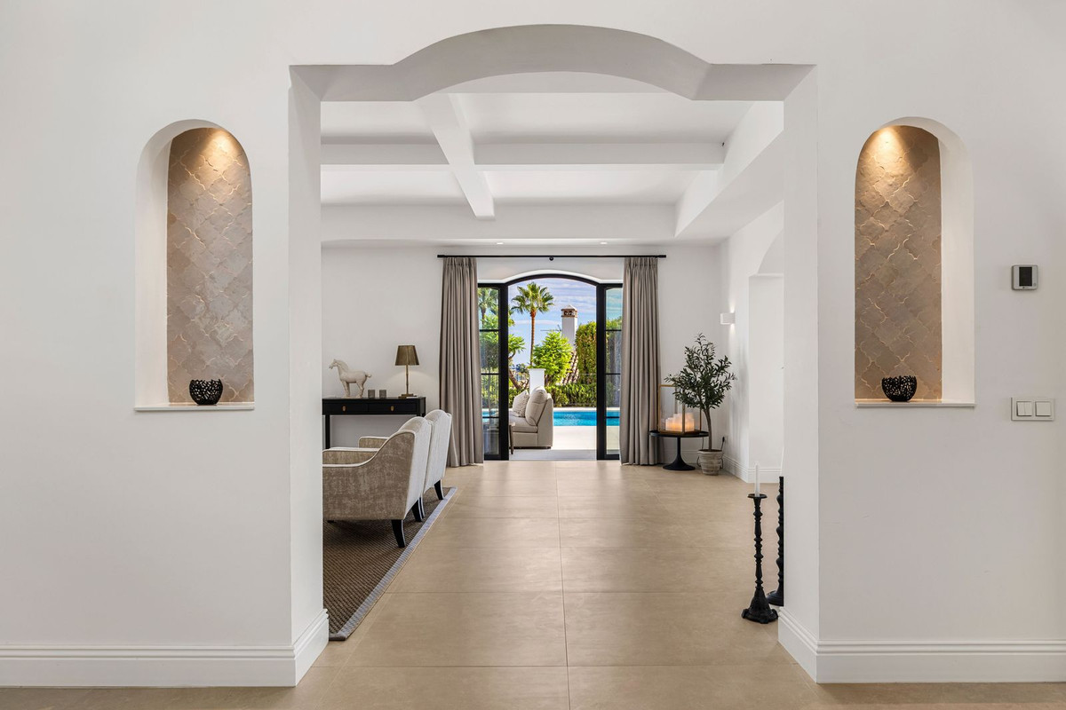 Huis te koop in Nueva Andalucía | 5 slaapkamers H5486080
