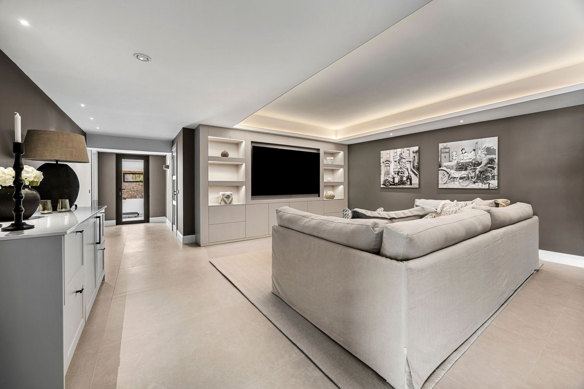 Huis te koop in Nueva Andalucía | 5 slaapkamers H5486080