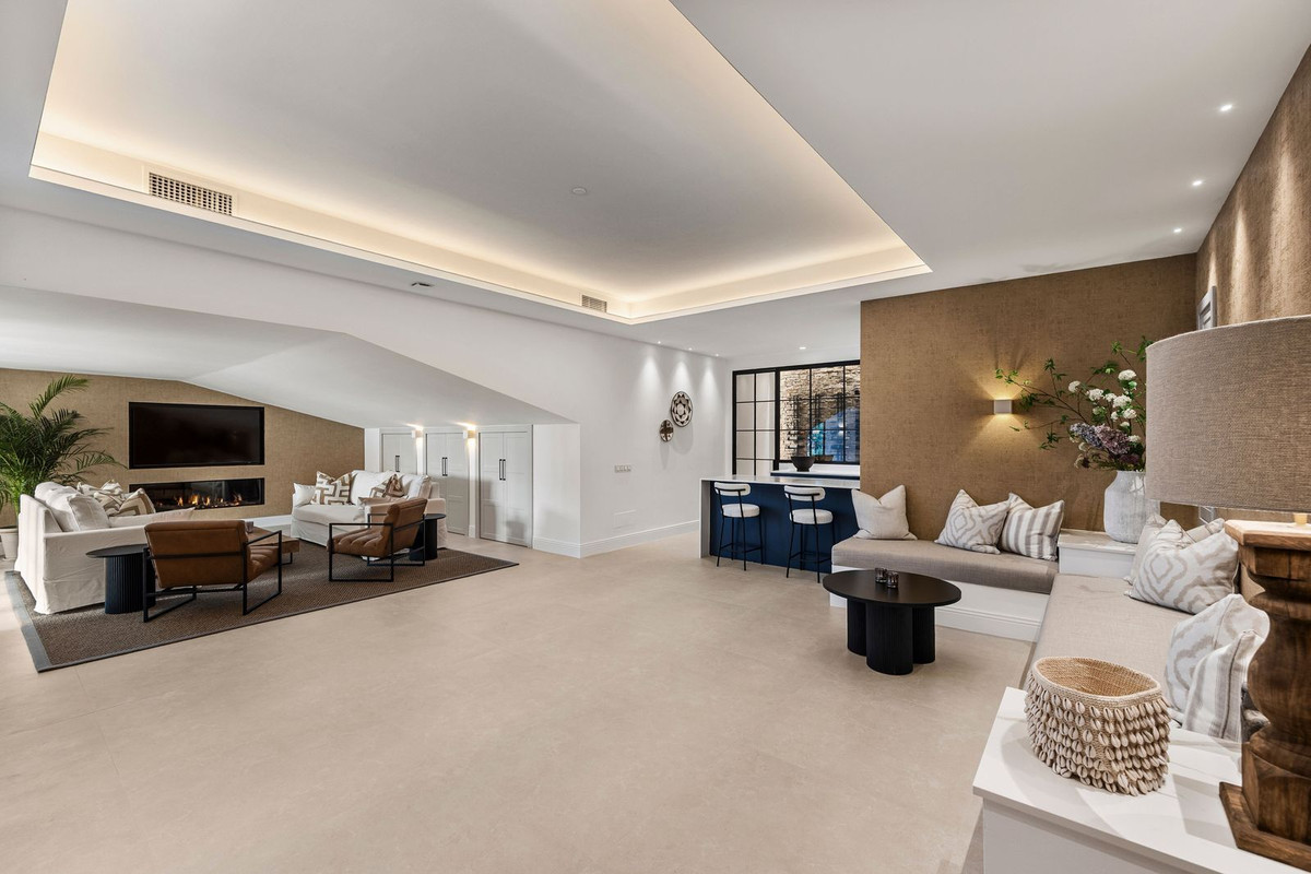Huis te koop in Nueva Andalucía | 5 slaapkamers H5486080