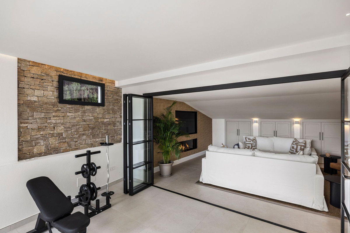 Huis te koop in Nueva Andalucía | 5 slaapkamers H5486080