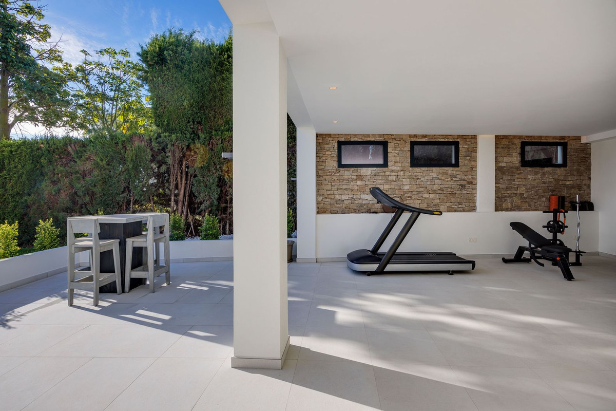Huis te koop in Nueva Andalucía | 5 slaapkamers H5486080