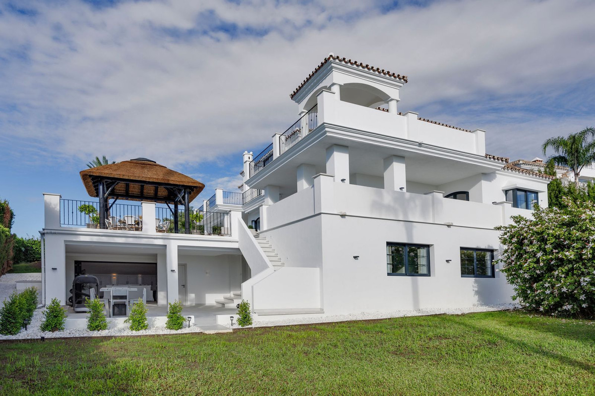 Huis te koop in Nueva Andalucía | 5 slaapkamers H5486080
