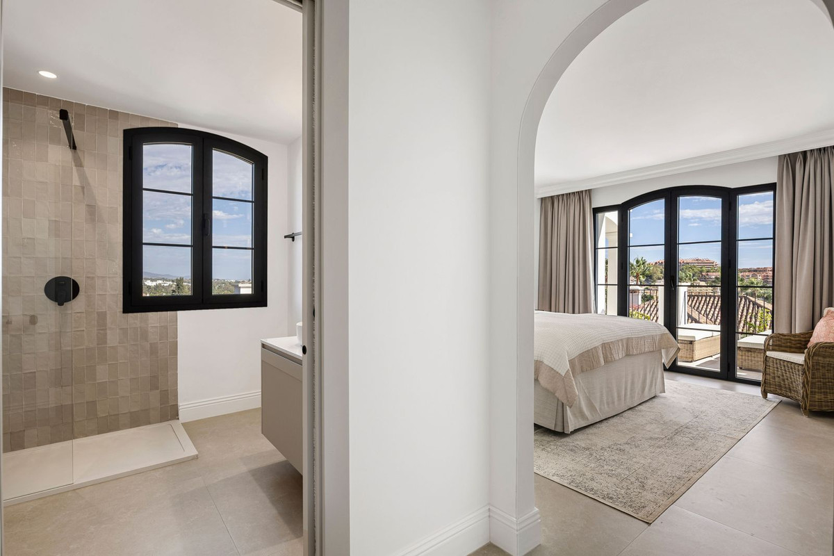 Huis te koop in Nueva Andalucía | 5 slaapkamers H5486080