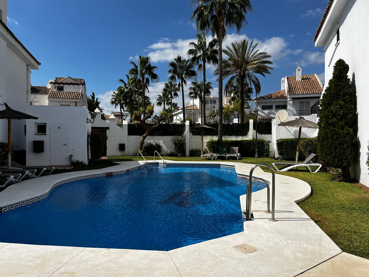 Huis te koop in Nueva Andalucía | 4 slaapkamers H5486419