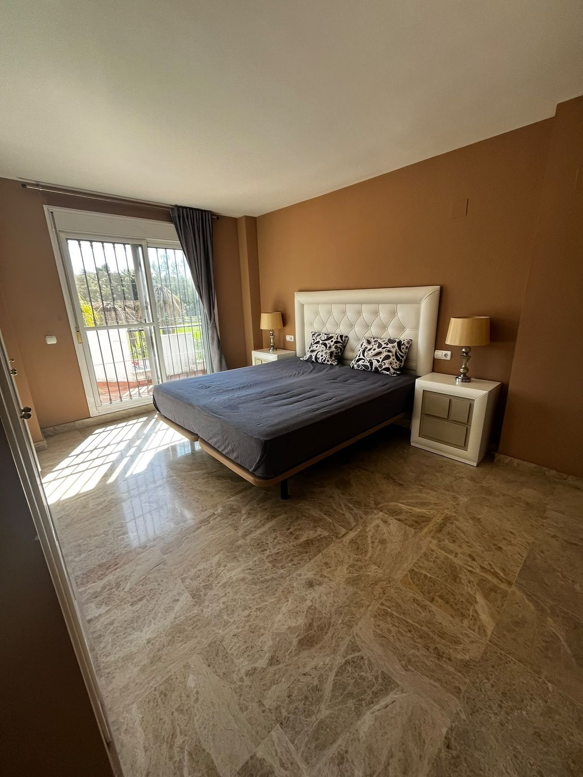 Huis te koop in Nueva Andalucía | 4 slaapkamers H5486419