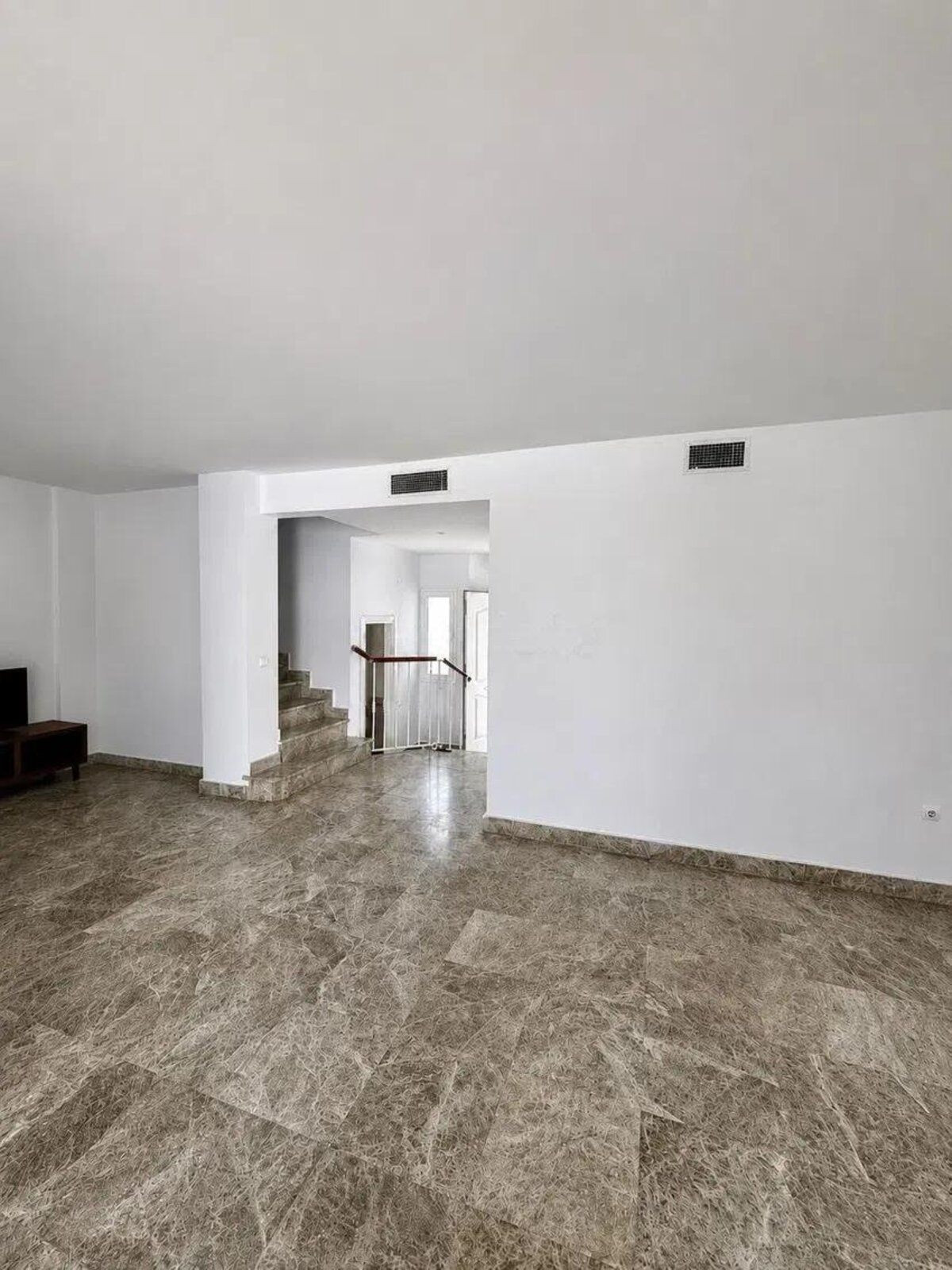 Huis te koop in Nueva Andalucía | 3 slaapkamers H5486524