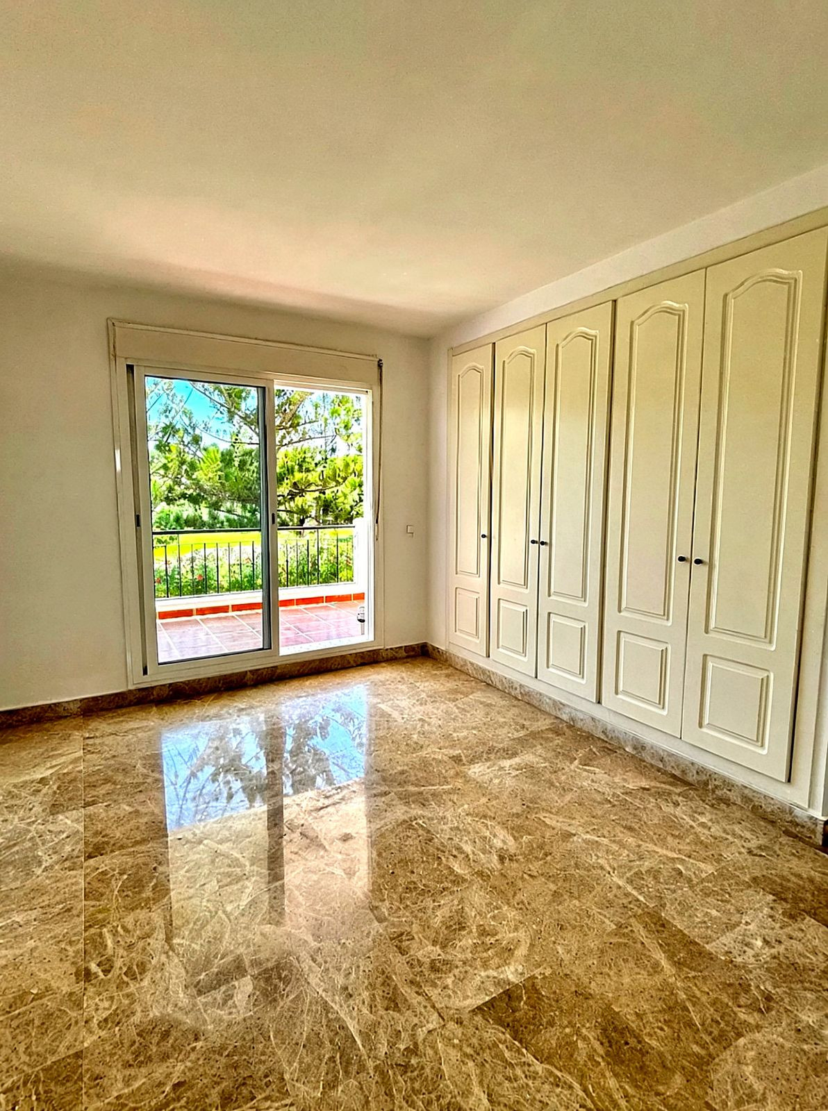 Huis te koop in Nueva Andalucía | 3 slaapkamers H5486551
