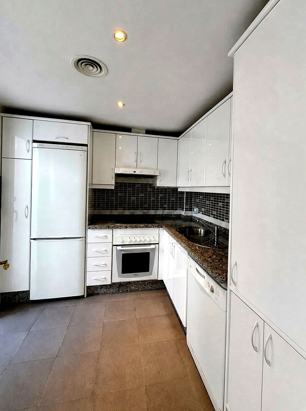 Huis te koop in Nueva Andalucía | 3 slaapkamers H5486551
