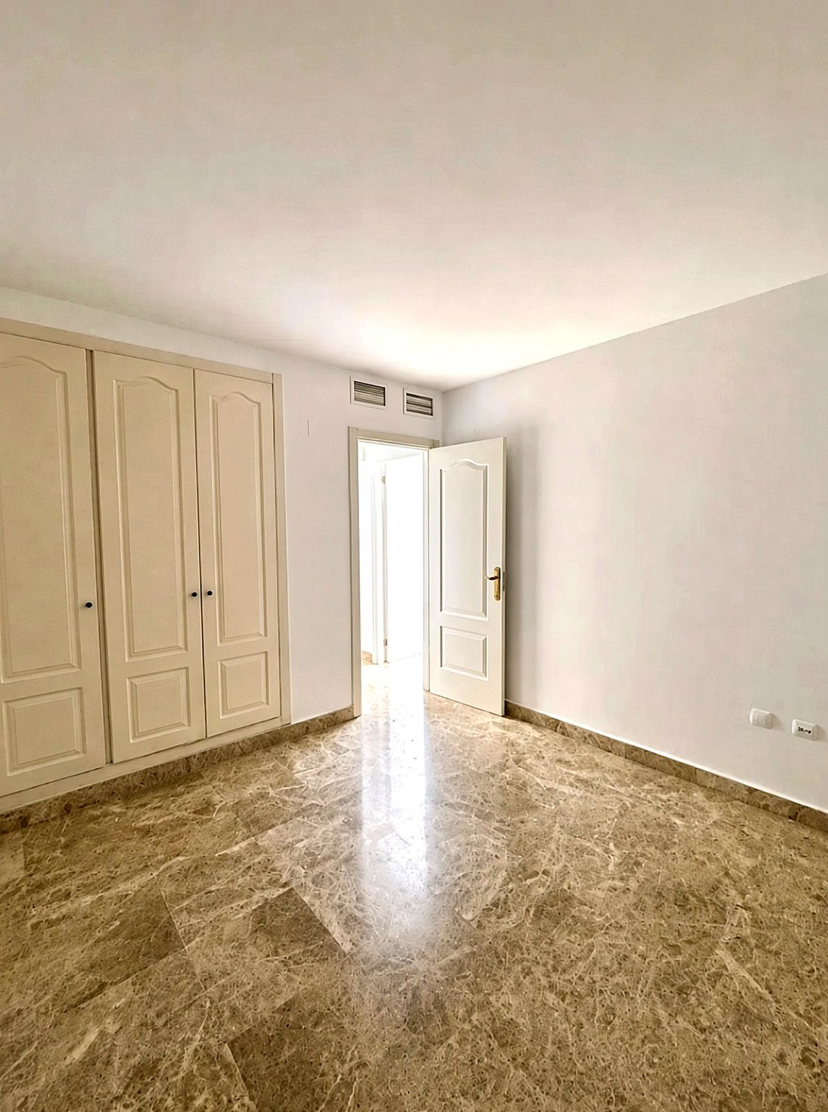 Huis te koop in Nueva Andalucía | 3 slaapkamers H5486551