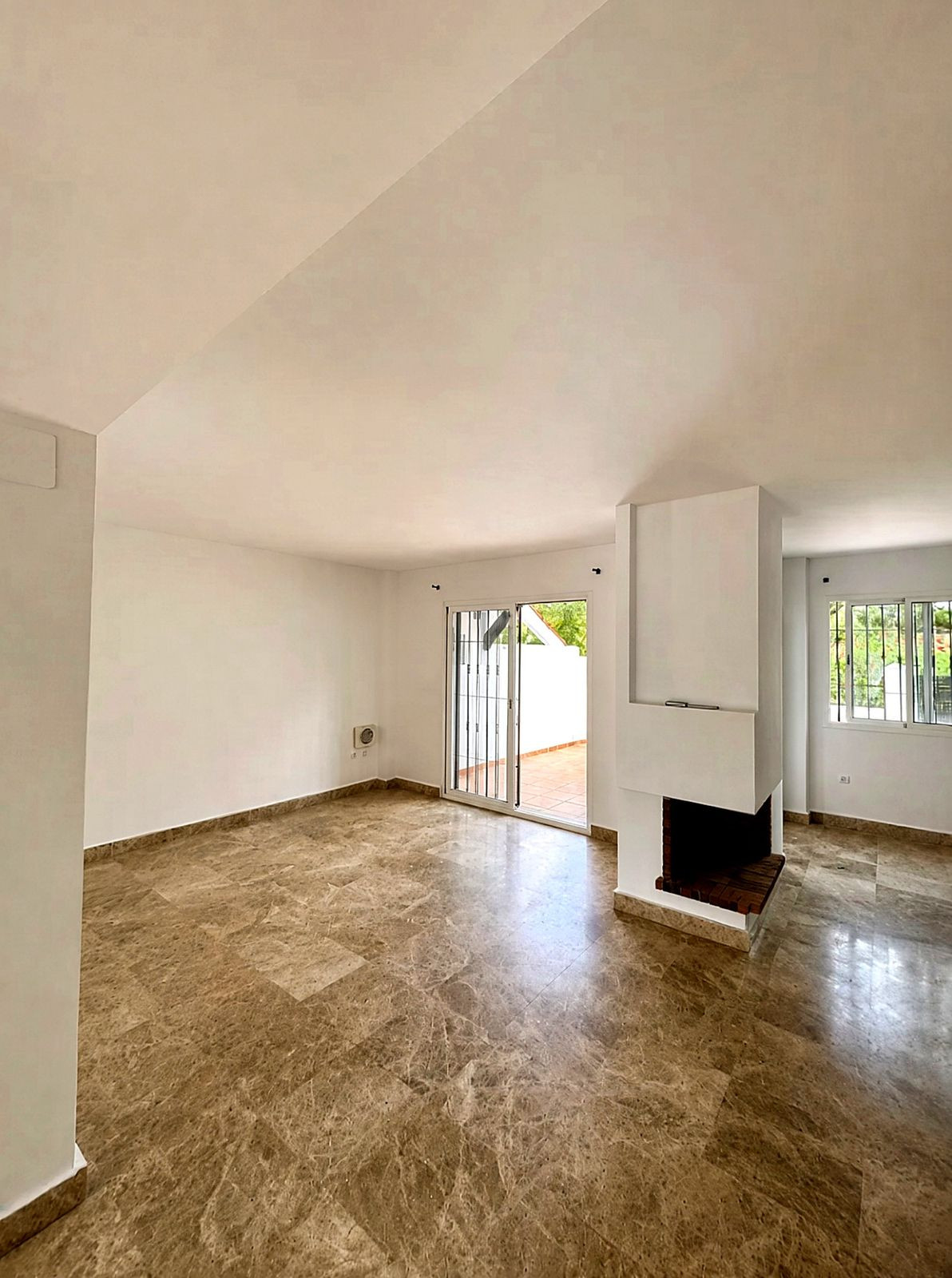 Huis te koop in Nueva Andalucía | 3 slaapkamers H5486551