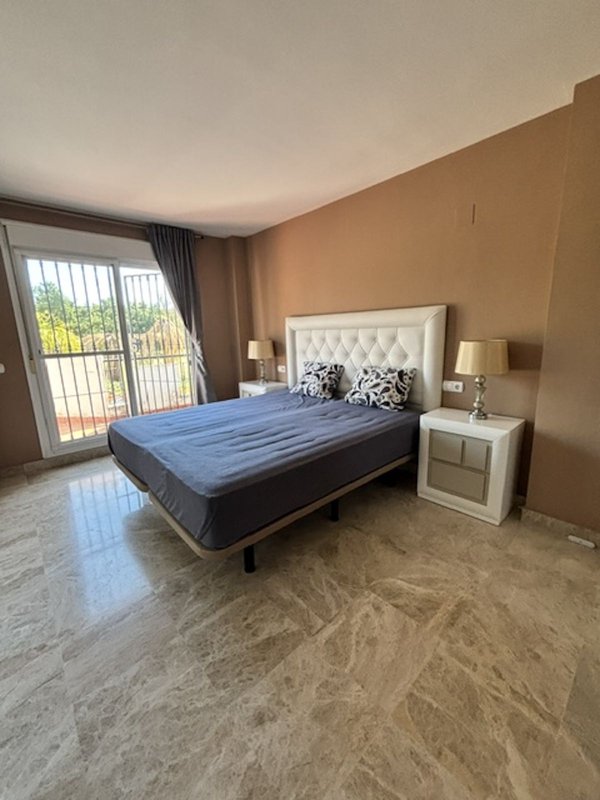 Huis te koop in Nueva Andalucía | 4 slaapkamers H5487592