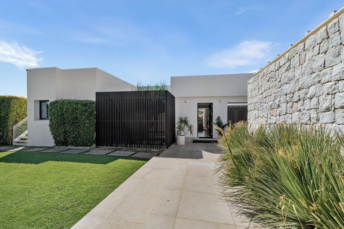 Huis te koop in Nueva Andalucía | 5 slaapkamers H5487757