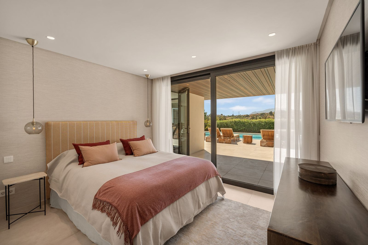Huis te koop in Nueva Andalucía | 5 slaapkamers H5487757