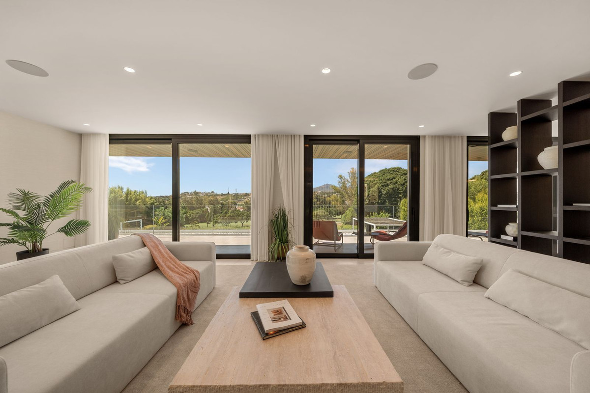 Huis te koop in Nueva Andalucía | 5 slaapkamers H5487757