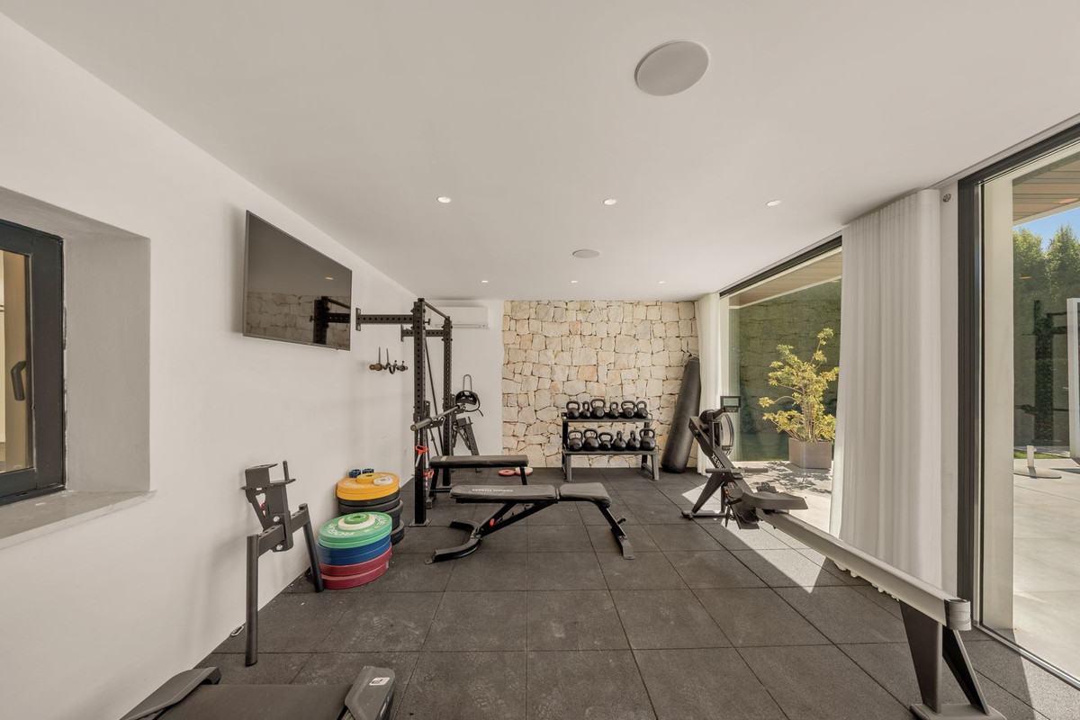 Huis te koop in Nueva Andalucía | 5 slaapkamers H5487757