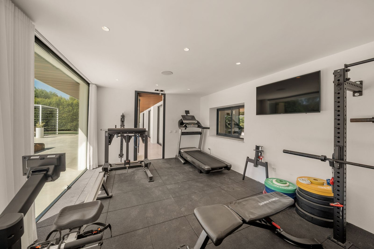 Huis te koop in Nueva Andalucía | 5 slaapkamers H5487757