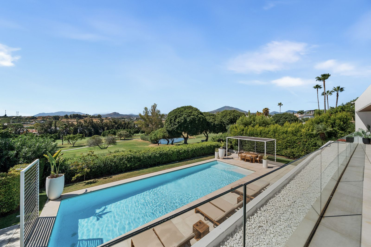 Huis te koop in Nueva Andalucía | 5 slaapkamers H5487757