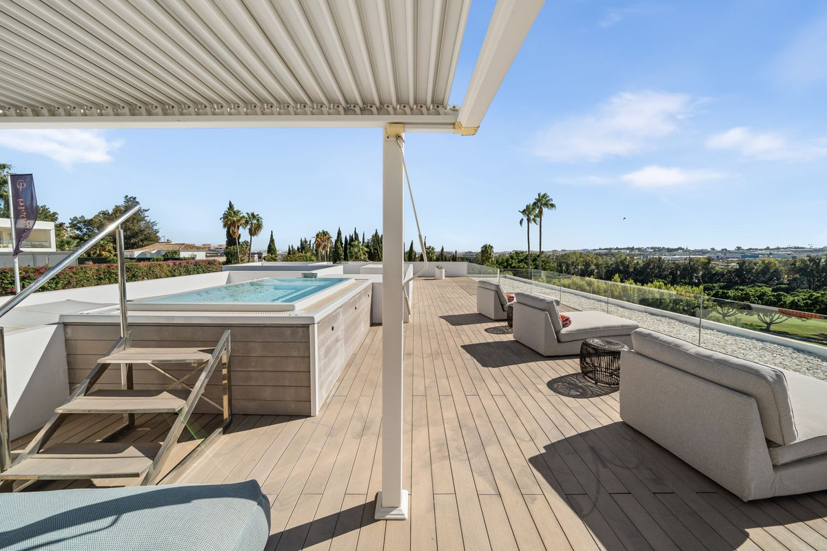 Huis te koop in Nueva Andalucía | 5 slaapkamers H5487757