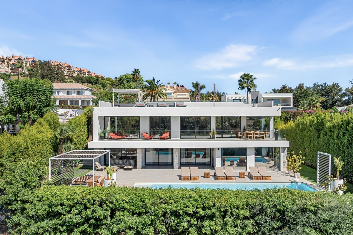 Huis te koop in Nueva Andalucía | 5 slaapkamers H5487757