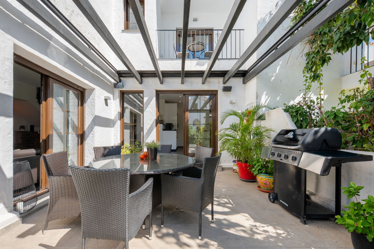 Huis te koop in Nueva Andalucía | 4 slaapkamers H5487859