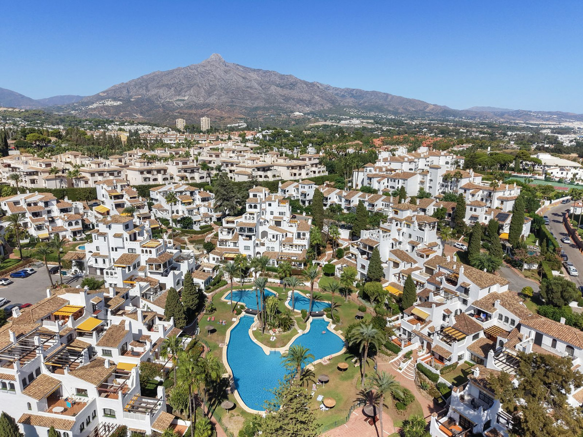 Huis te koop in Nueva Andalucía | 4 slaapkamers H5487859