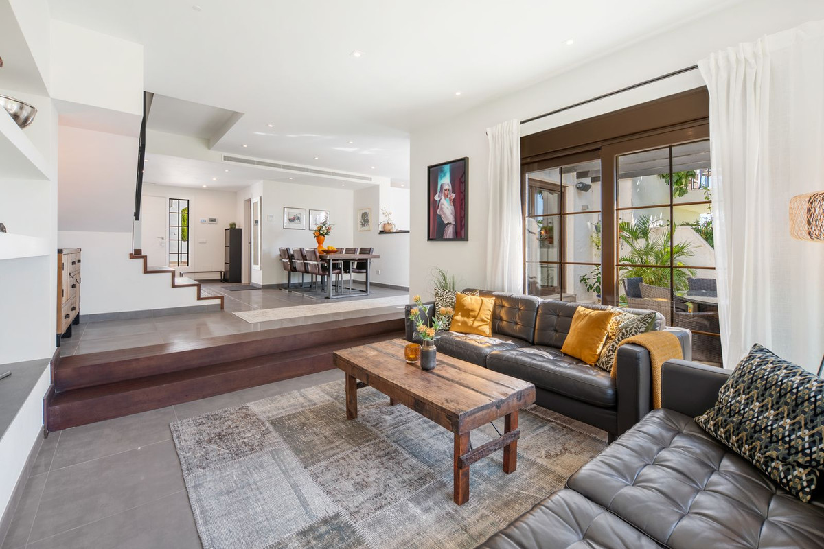 Huis te koop in Nueva Andalucía | 4 slaapkamers H5487859