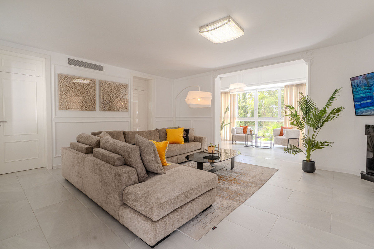 Huis te koop in Nueva Andalucía | 4 slaapkamers H5487964