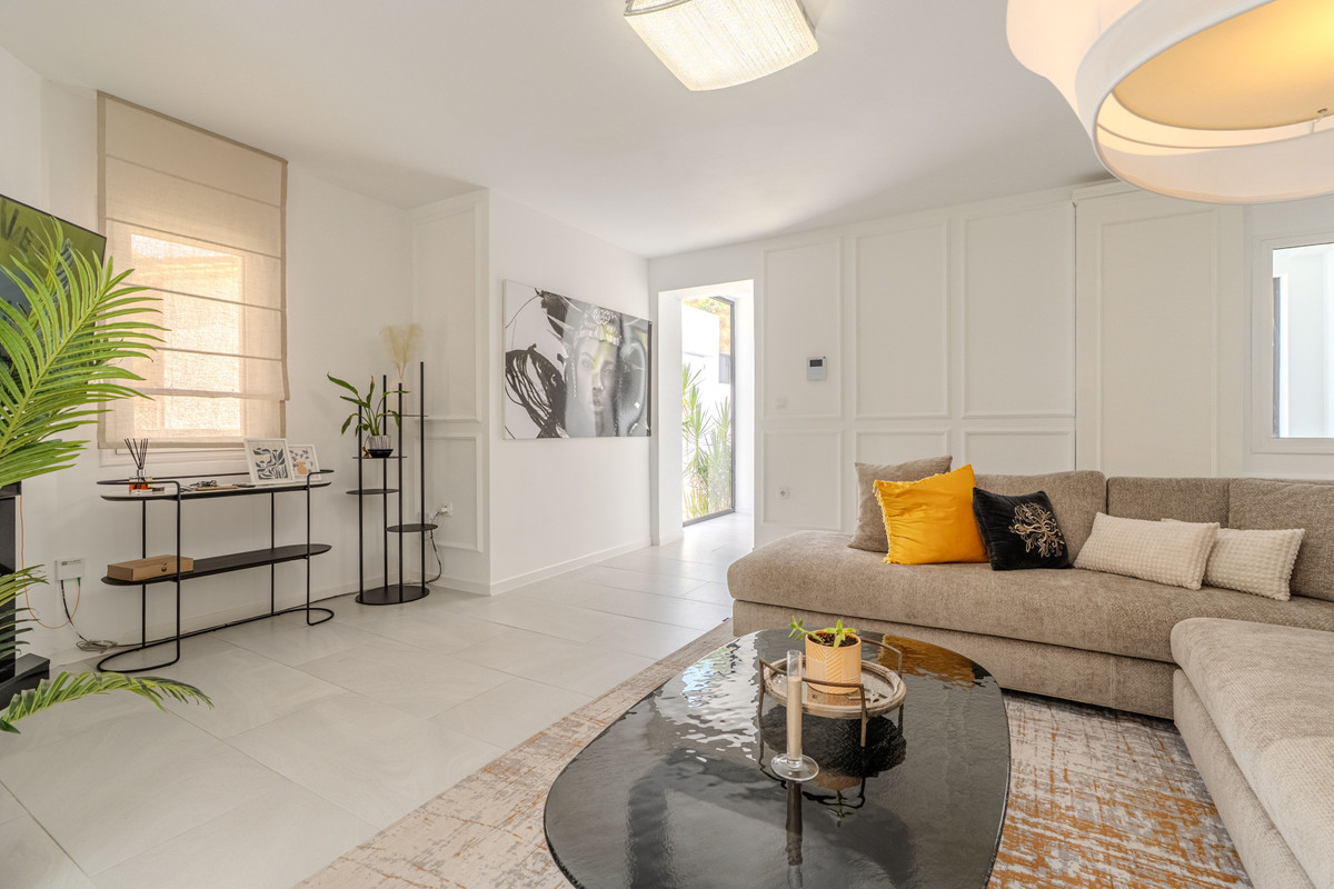 Huis te koop in Nueva Andalucía | 4 slaapkamers H5487964
