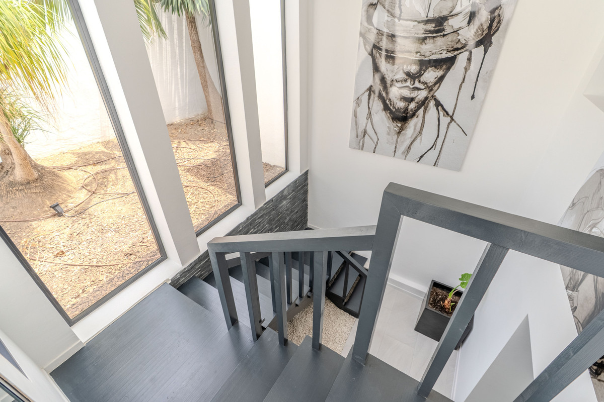 Huis te koop in Nueva Andalucía | 4 slaapkamers H5487964