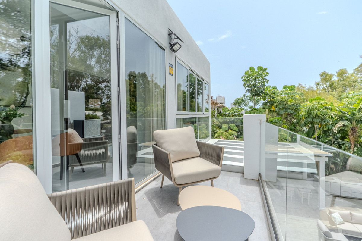 Huis te koop in Nueva Andalucía | 4 slaapkamers H5487964