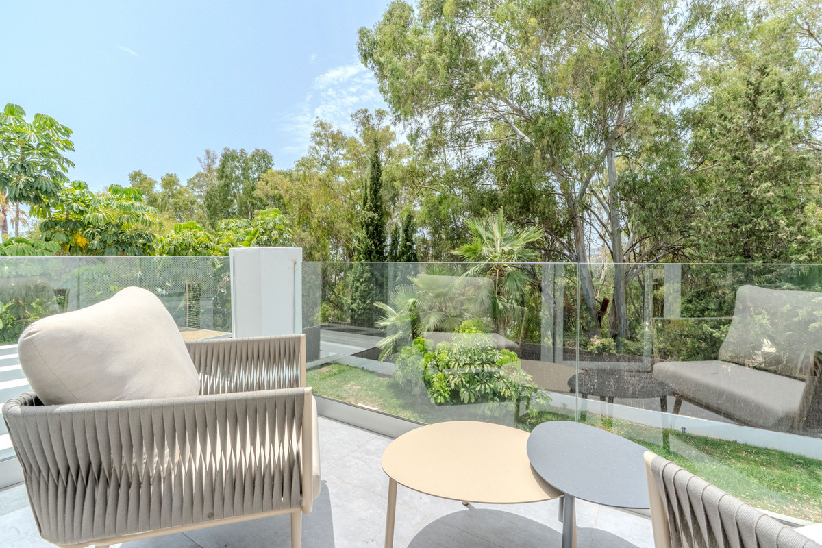 Huis te koop in Nueva Andalucía | 4 slaapkamers H5487964