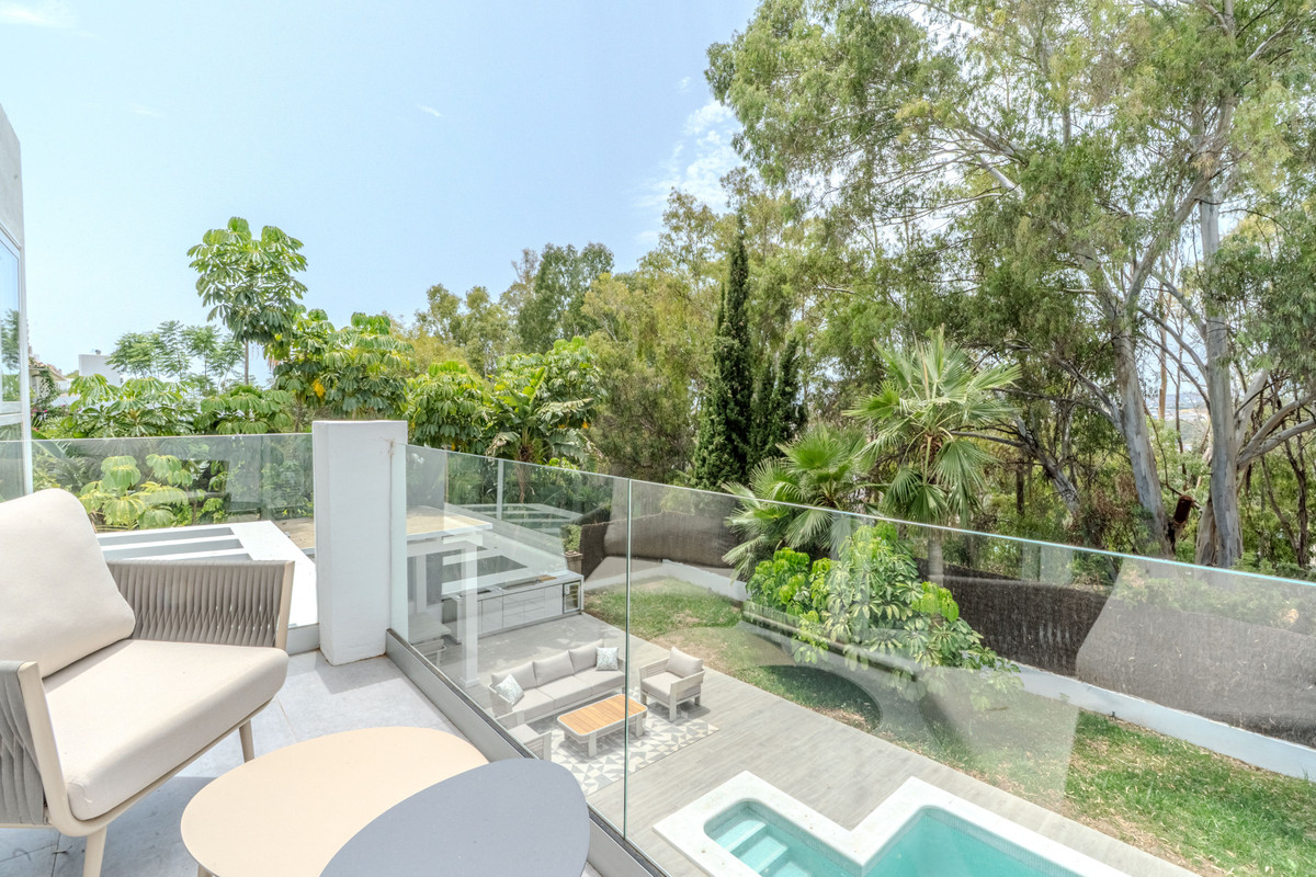 Huis te koop in Nueva Andalucía | 4 slaapkamers H5487964