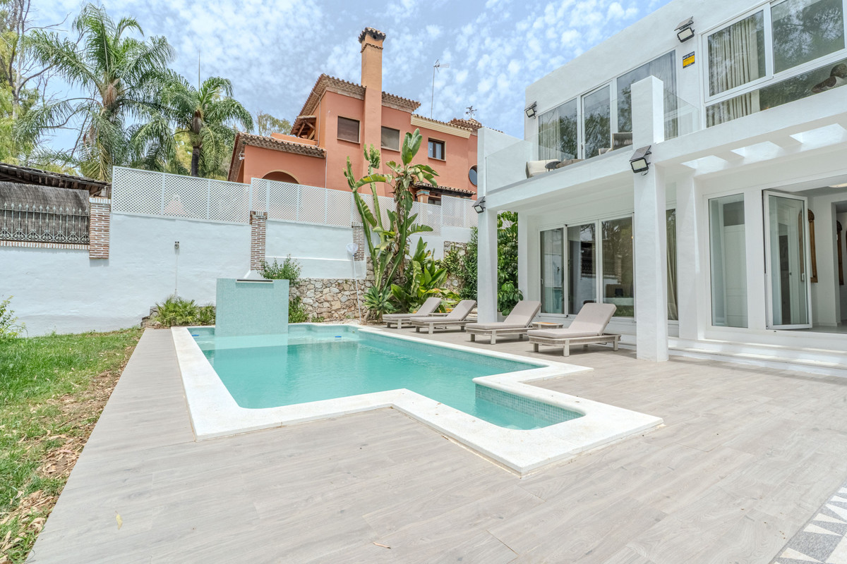 Huis te koop in Nueva Andalucía | 4 slaapkamers H5487964