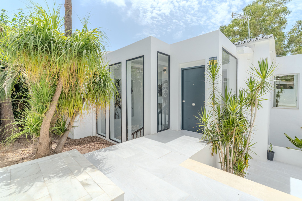 Huis te koop in Nueva Andalucía | 4 slaapkamers H5487964