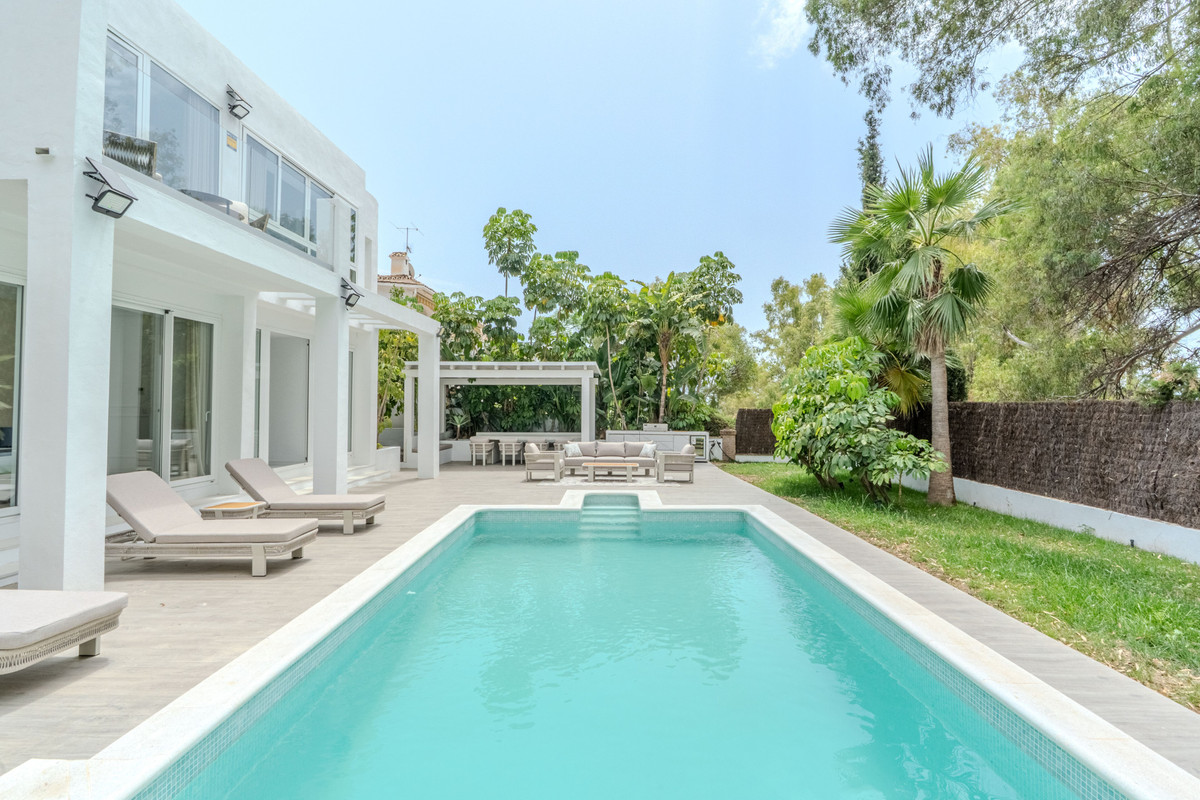 Huis te koop in Nueva Andalucía | 4 slaapkamers H5487964