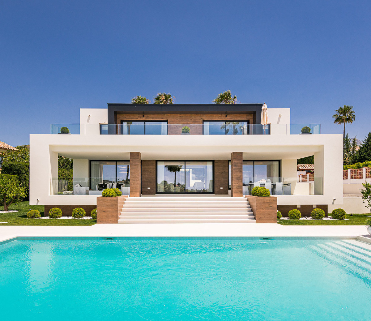 Huis te koop in Nueva Andalucía | 6 slaapkamers H5491759