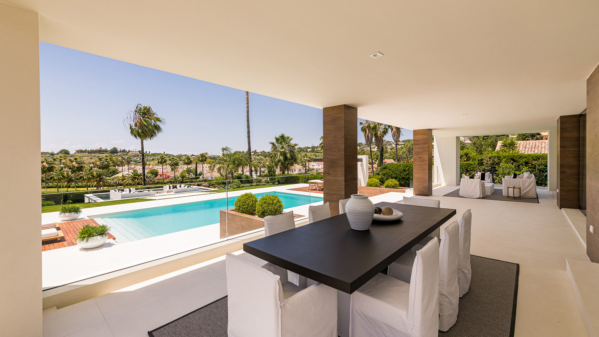 Huis te koop in Nueva Andalucía | 6 slaapkamers H5491759