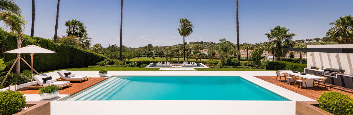 Huis te koop in Nueva Andalucía | 6 slaapkamers H5491759