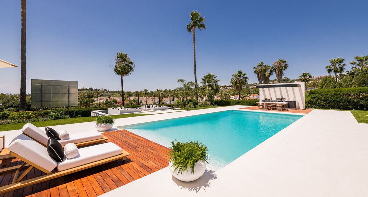 Huis te koop in Nueva Andalucía | 6 slaapkamers H5491759