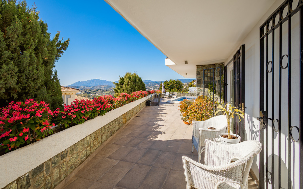 Huis te koop in Nueva Andalucía | 4 slaapkamers H5492041