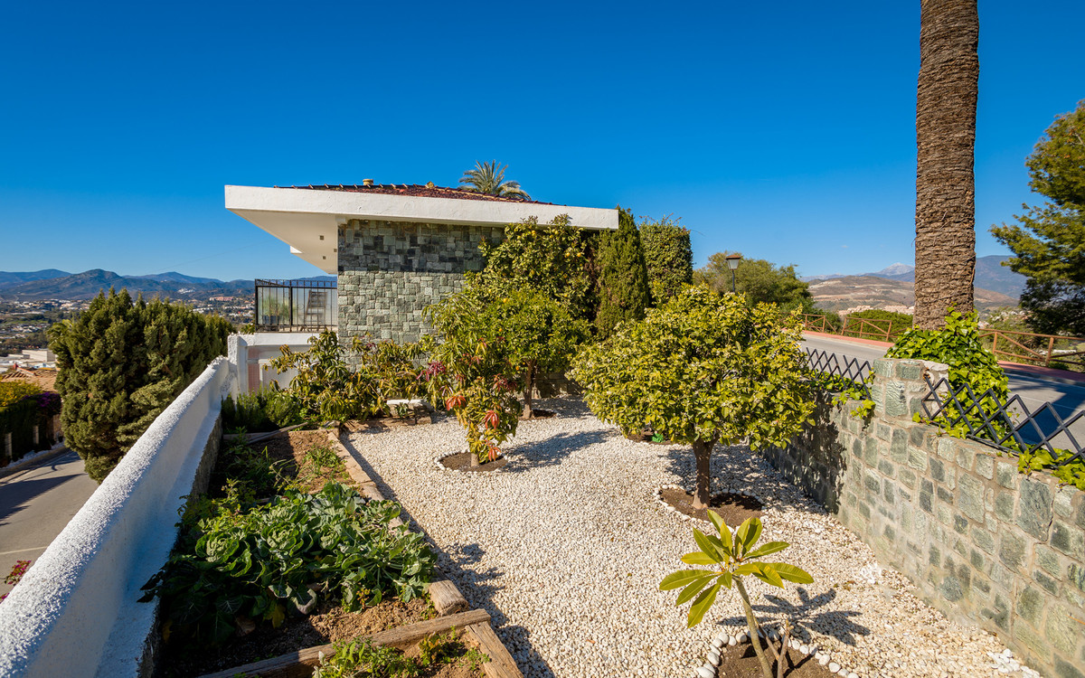 Huis te koop in Nueva Andalucía | 4 slaapkamers H5492041