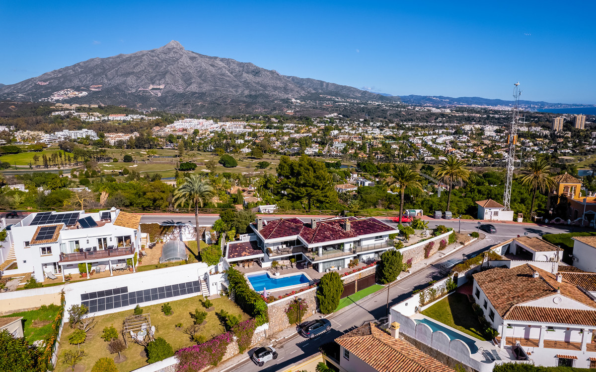 Huis te koop in Nueva Andalucía | 4 slaapkamers H5492041