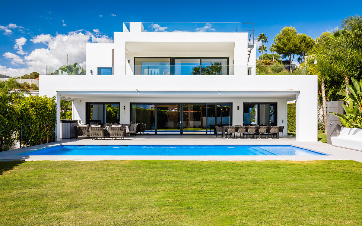 Huis te koop in Nueva Andalucía | 7 slaapkamers H5492086