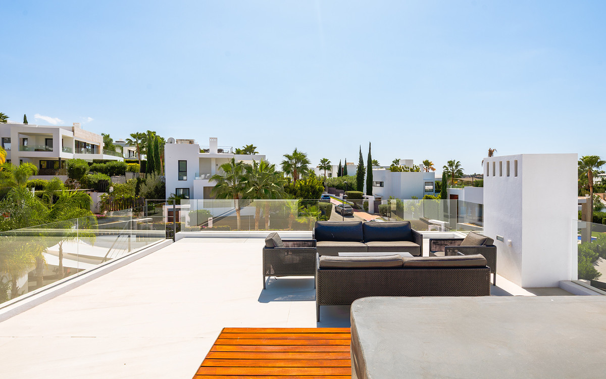 Huis te koop in Nueva Andalucía | 7 slaapkamers H5492086