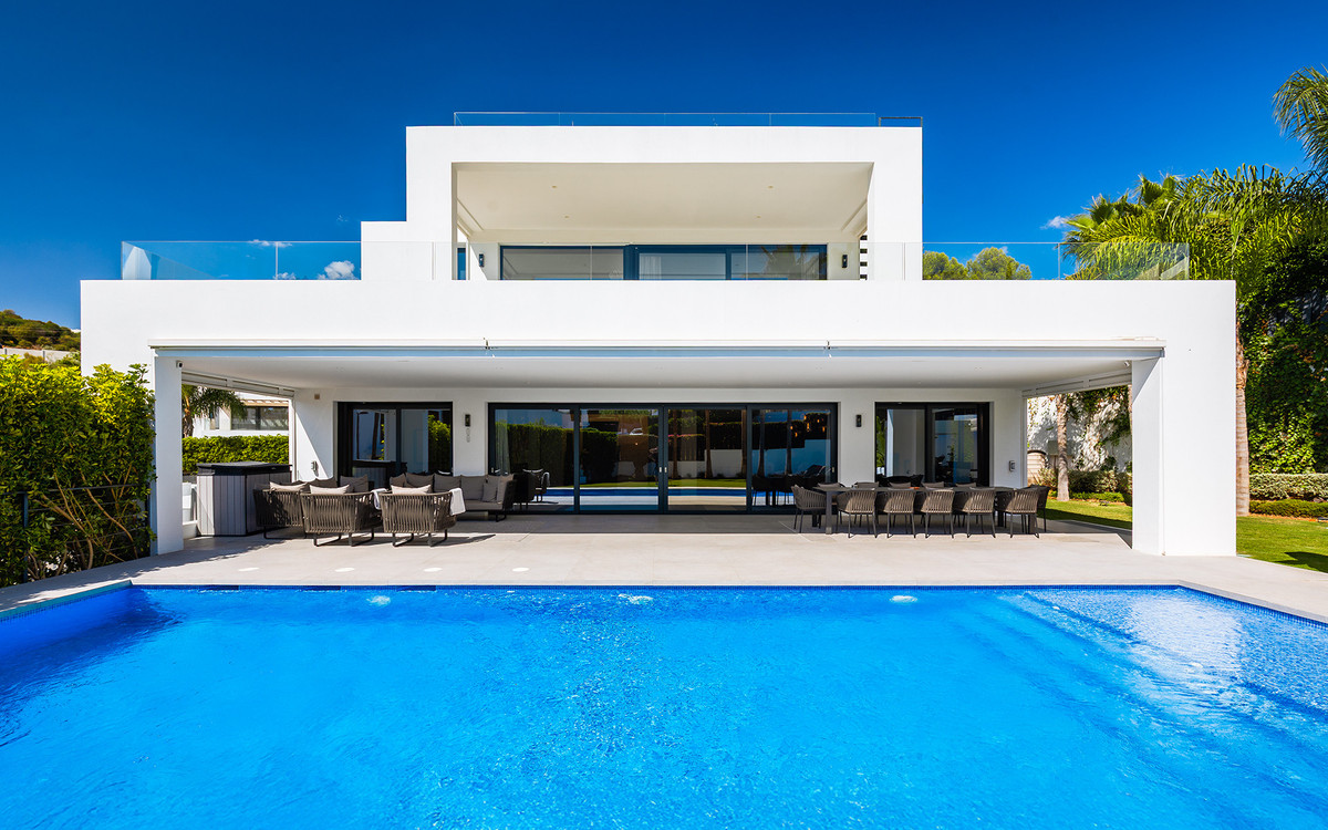 Huis te koop in Nueva Andalucía | 7 slaapkamers H5492086